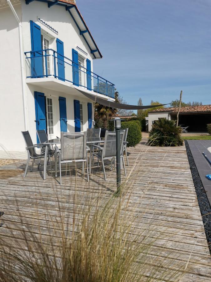 Maison De Campagne Proche Des Plages Saint-Romain-de-Benet Buitenkant foto