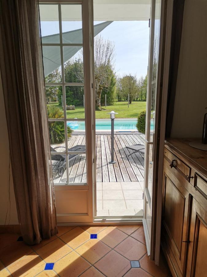 Maison De Campagne Proche Des Plages Saint-Romain-de-Benet Buitenkant foto